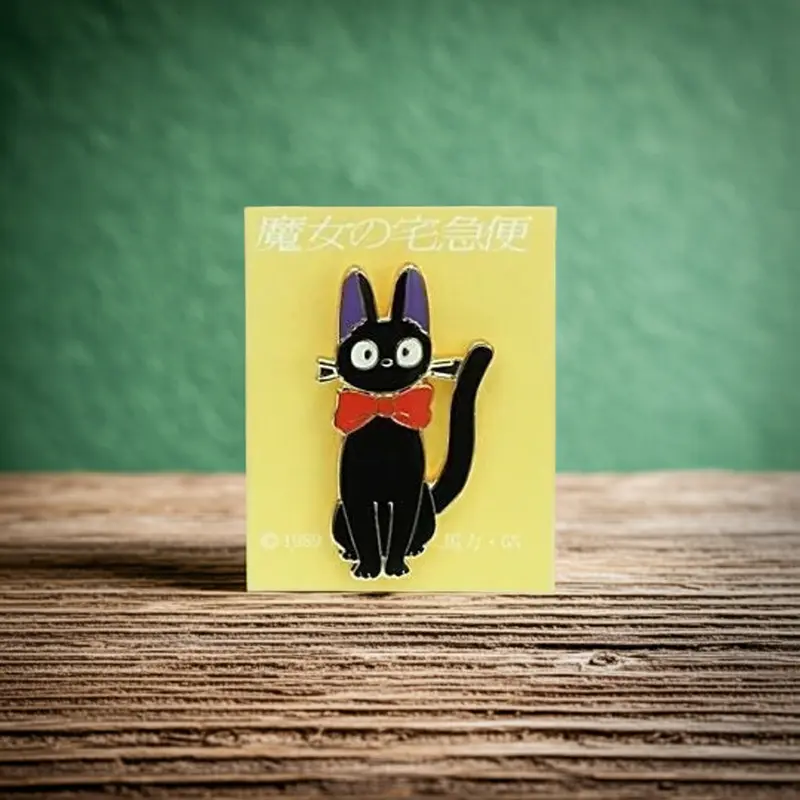 Ansteck-Pin Jiji mit Schleife - Kiki’s Lieferservice