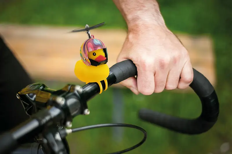Fahrrad Lenker Klingel Hupe Bike Duck Quietscheente Propellerhelm Flower Power