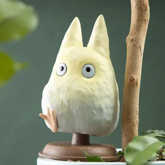 Figurenstatue „Finde den kleinen weißen Totoro“ - Mein Nachbar Totoro