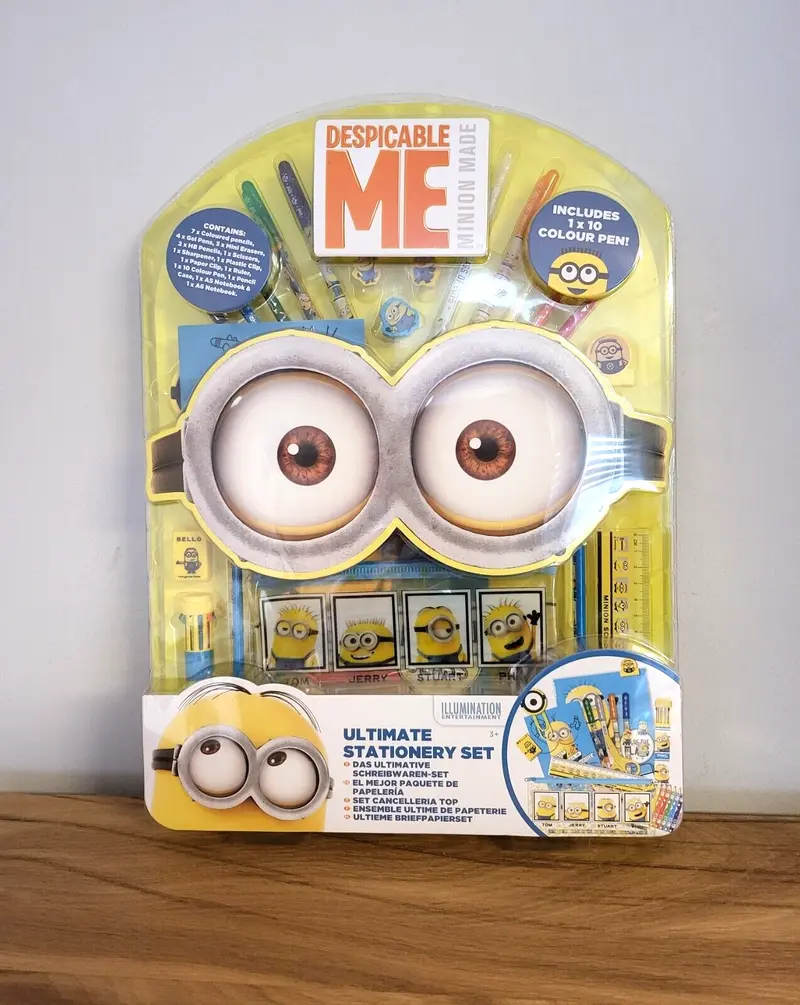 Minions ultimatives Schreibwaren Set Bundestift Wachs Malstift Marker Schere Gel NEU