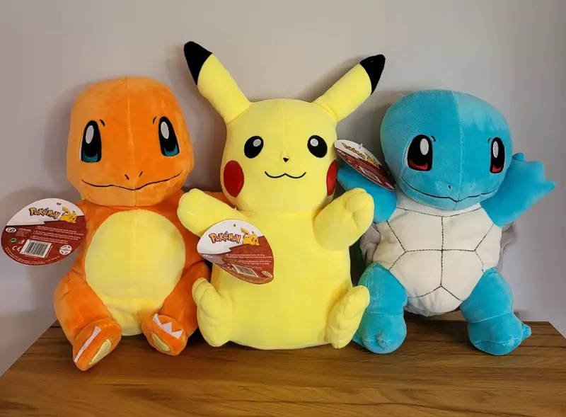 Pokemon Plüschtier 3D Rucksack Pikachu / Schiggy/ Glumanda Spielzeug Stofftier NEU