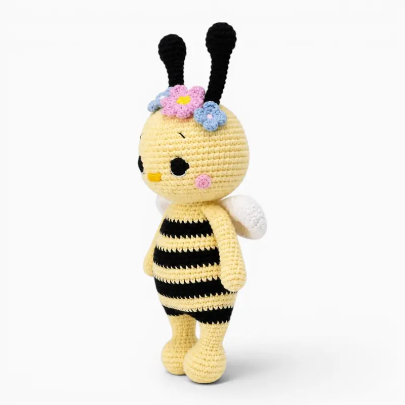 Süßes gehäkeltes Bienen Kuscheltier